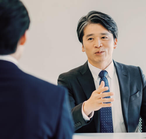 山下 紘史 氏